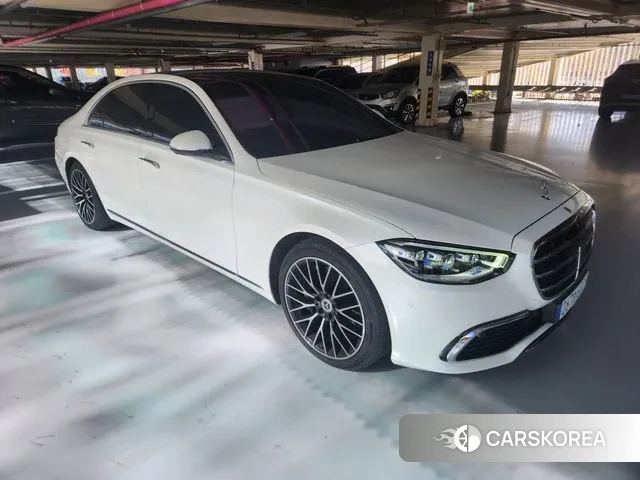 Mercedes-Benz S-Class W223 2022 Белый из Кореи