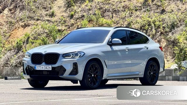 BMW X4 (G02) 2025 Цвет галактики из Кореи
