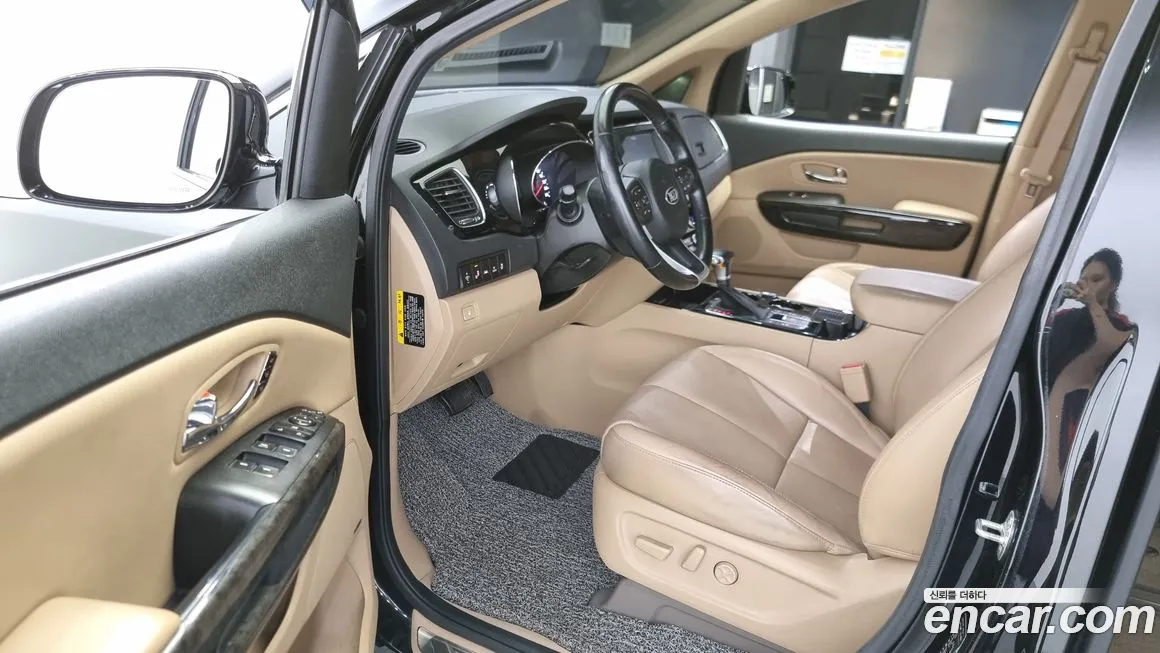 Kia The New Carnival 2019 Черный из Кореи