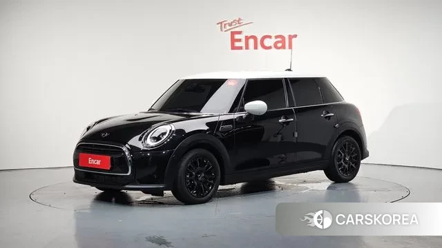 Mini Cooper 2023 Черный из Кореи