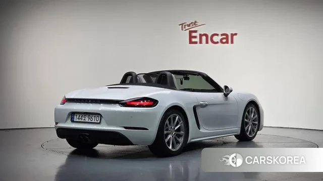 Porsche 718 Boxster 2018 Белый из Кореи
