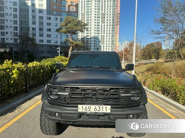 Ford Bronco 6th Generation 2022 Черный из Кореи