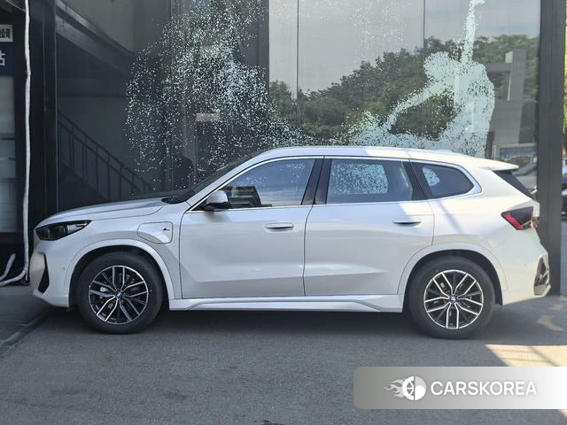BMW iX1 2025 Белый из Китая