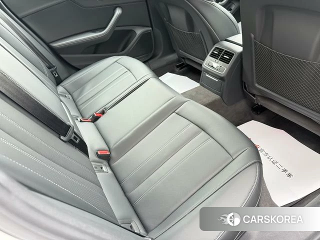 Audi A4L 2025 Белый из Китая