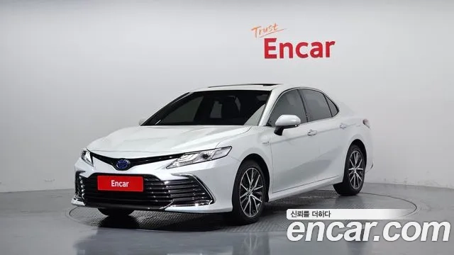 Toyota Camry (XV70) 2024 Белый из Кореи