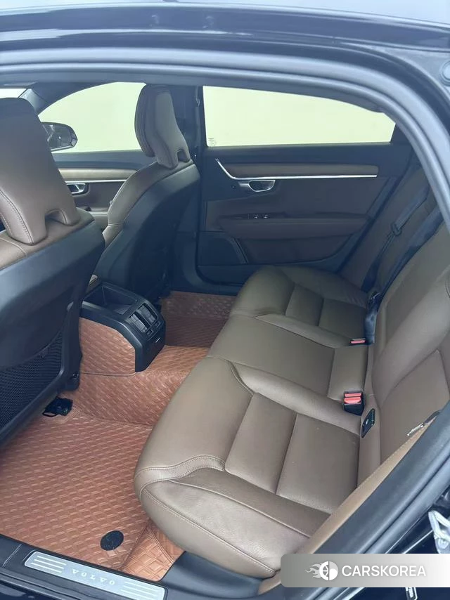Volvo S90 2023 Черный из Китая