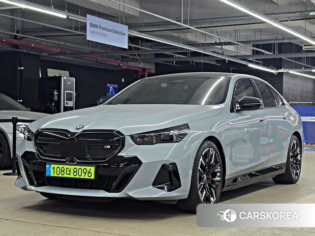 BMW i5 (G60) 2024 Небесно-голубой из Кореи
