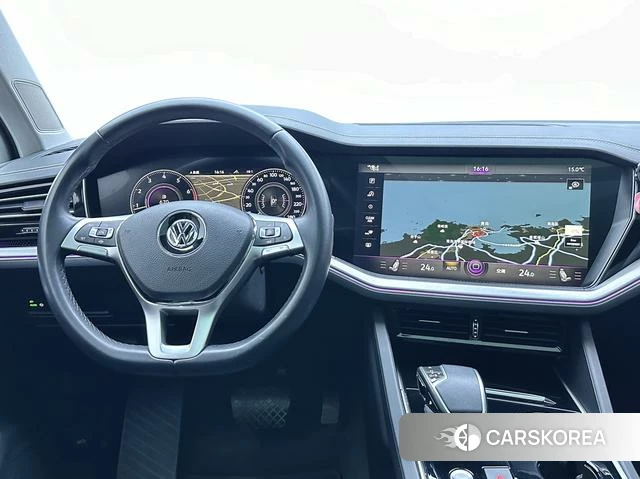 Volkswagen Touareg 2020 Синий из Китая