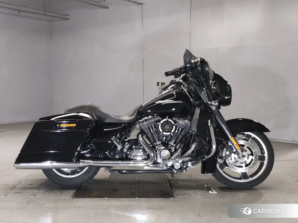 Проданный Harley-Davidson Street Glide FLHX1580 2011 из Японии