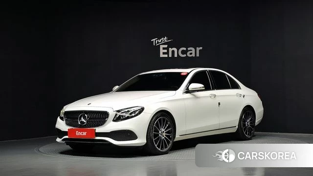 Mercedes-Benz E-Class W213 2019 Белый из Кореи