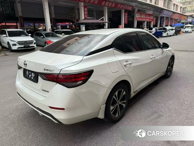 Nissan Xuan Yi 2019 Белый из Китая