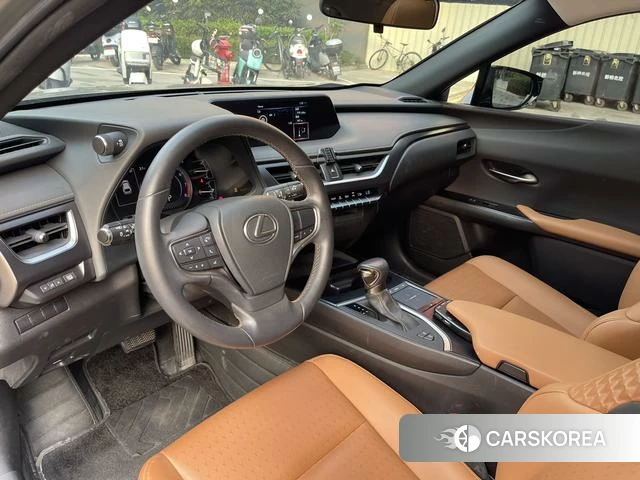 Lexus UX 2022 Шампань из Китая