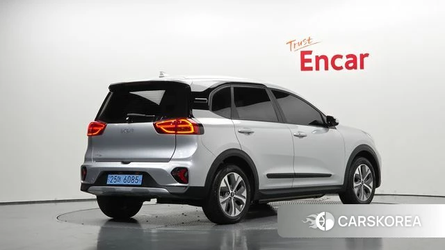 Kia Niro Plus 2022 Серебряный из Кореи