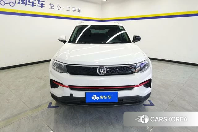 Chang'an CS35 PLUS 2021 Белый из Китая