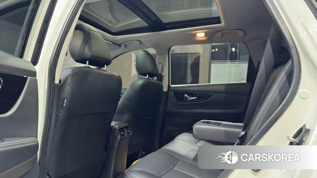 Nissan Qijun 2023 Белый из Китая