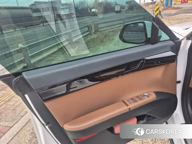 Hyundai Grandeur Hybrid (GN7) 2023 Белый из Кореи