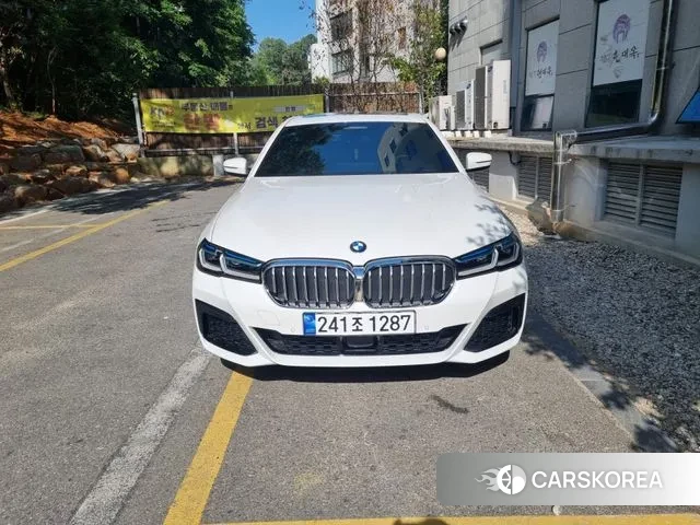 BMW 5 Series (G30) 2023 Белый из Кореи