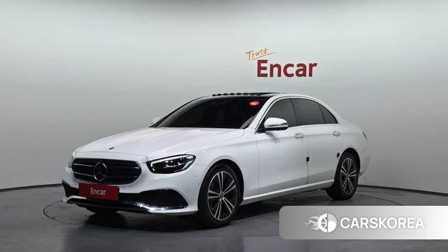 Mercedes-Benz E-Class W213 2021 Белый из Кореи
