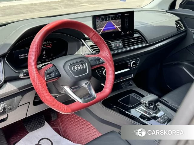 Audi Q5L 2022 Черный из Китая
