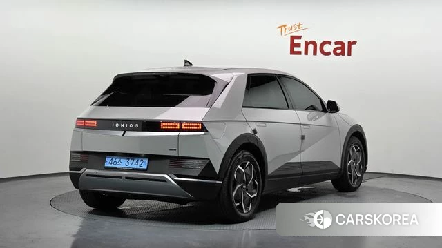 Hyundai Ionic 5 2021 Серебристо-серый из Кореи