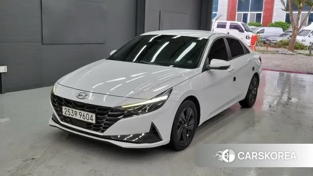 Hyundai Avante Hybrid (CN7) 2021 Белый из Кореи