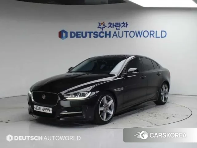 Jaguar XE 2018 Черный из Кореи