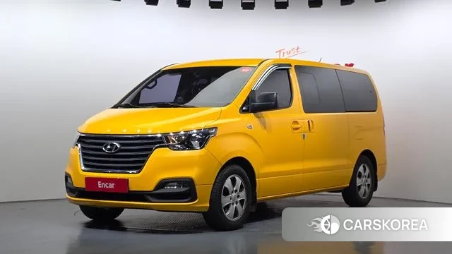 Hyundai The New Grand Starex 2018 Желтый из Кореи