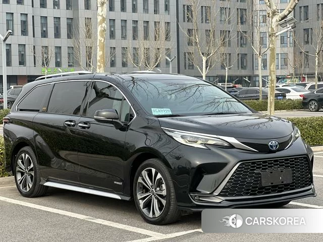 Toyota Grevia 2023 Черный из Китая