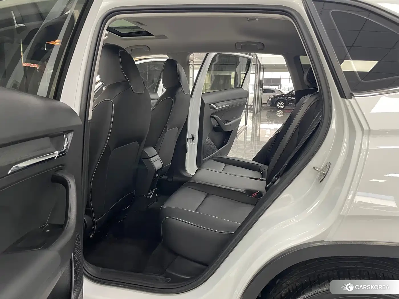 Skoda Kamiq 2023 Белый из Китая