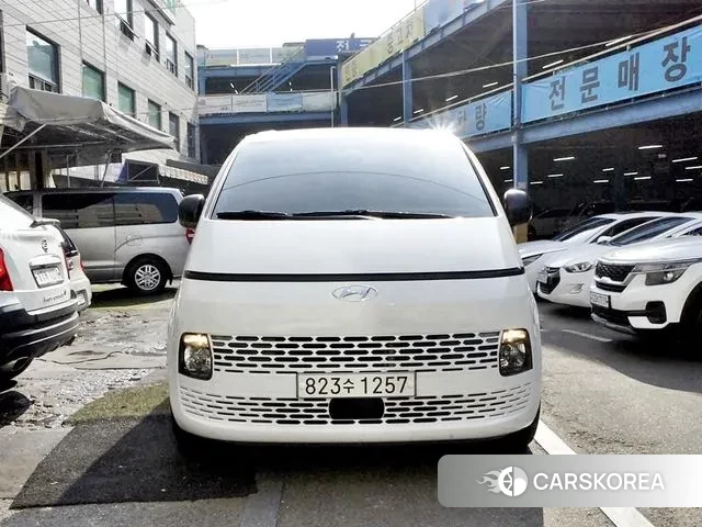 Hyundai Staria 2021 Белый из Кореи