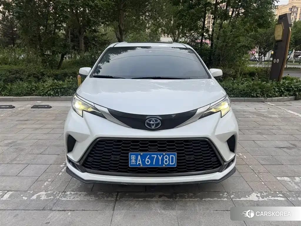 Toyota Grevia 2024 Белый из Китая