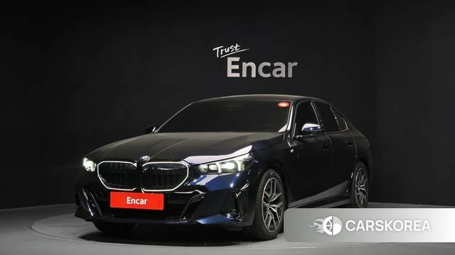 BMW 5 Series (G60) 2024 Черный из Кореи