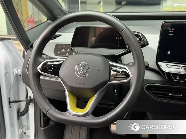 Volkswagen ID.3 2023 Белый из Китая