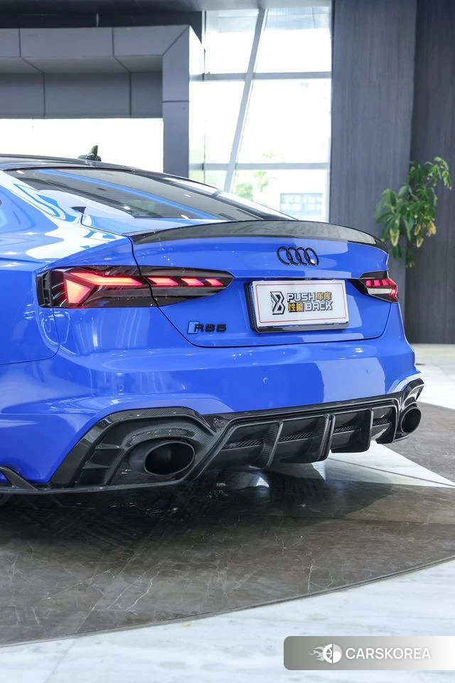Audi RS 5 2021 Синий из Китая