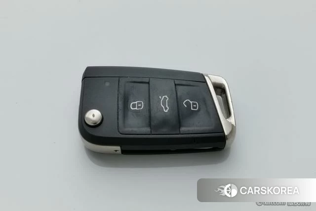 Volkswagen Lavida 2023 Белый из Китая