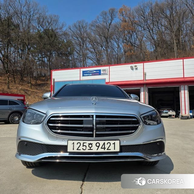 Mercedes-Benz E-Class W213 2022 Серебряный из Кореи