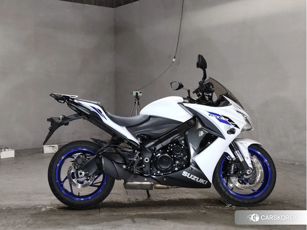 Проданный Suzuki GSX-S1000F 2021 из Японии, фото 2