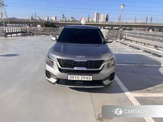 Kia Seltos 2021 Серый из Кореи