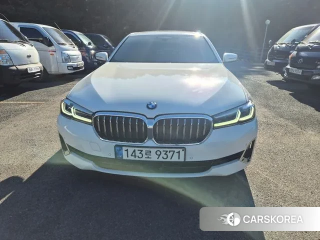 BMW 5 Series (G30) 2022 Белый из Кореи