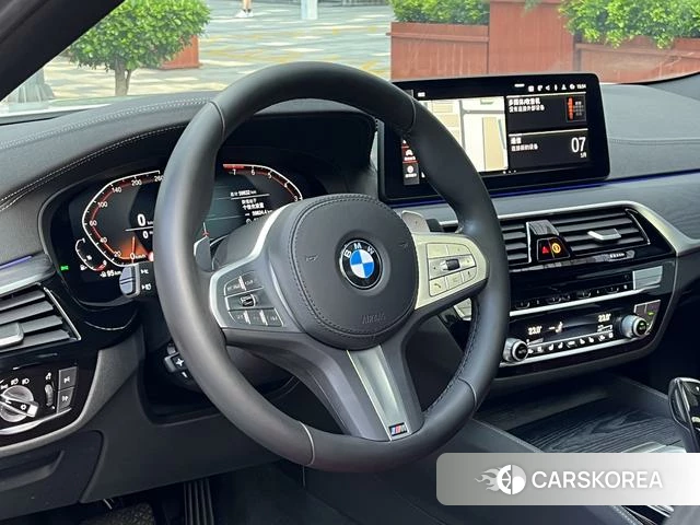 BMW 5 series 2023 Белый из Китая