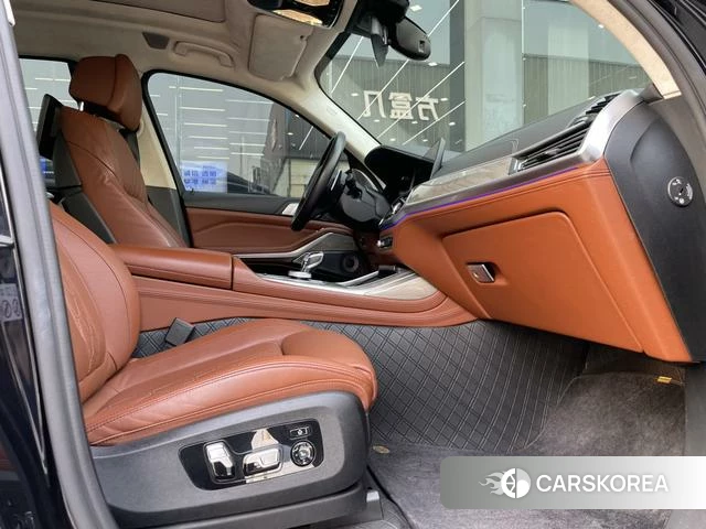 BMW X7 2021 Черный из Китая