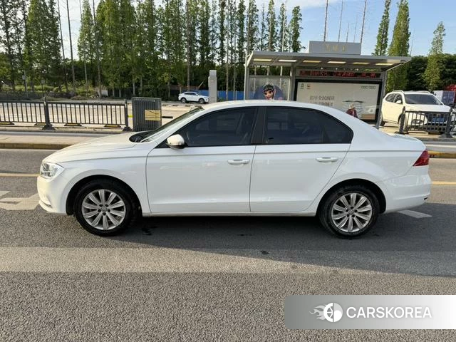 Volkswagen Bora 2021 Белый из Китая