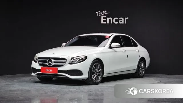 Mercedes-Benz E-Class W213 2019 Белый из Кореи