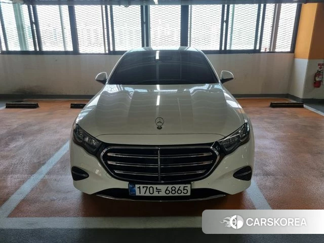 Mercedes-Benz E-Class W214 2024 Белый из Кореи