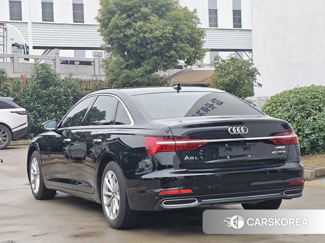 Audi A6L 2020 Черный из Китая