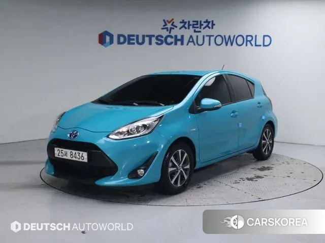 Toyota Prius C 2018 Синий из Кореи