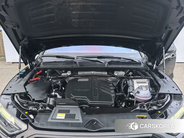 Audi Q5L 2024 Черный из Китая