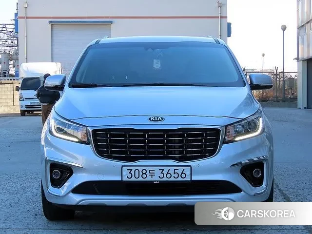 Kia The New Carnival 2019 Серебряный из Кореи