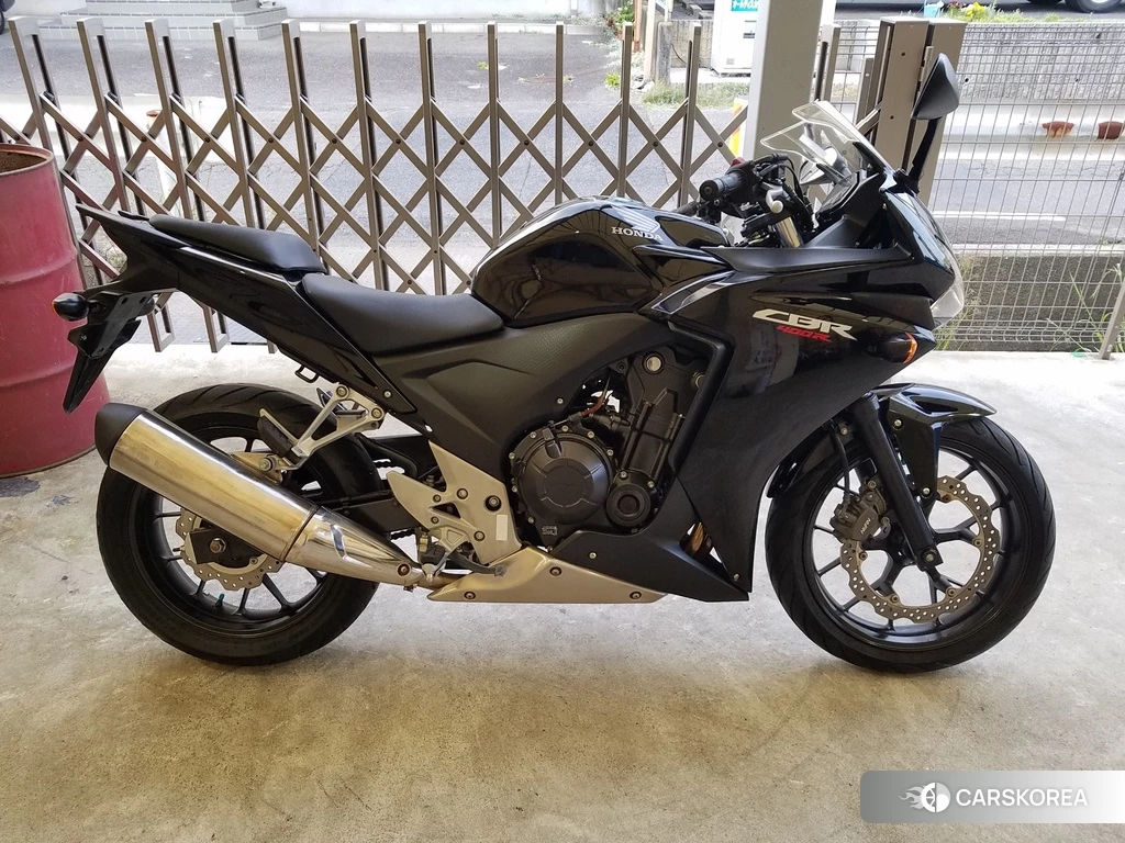 Проданный Honda CBR400R 2013 из Японии