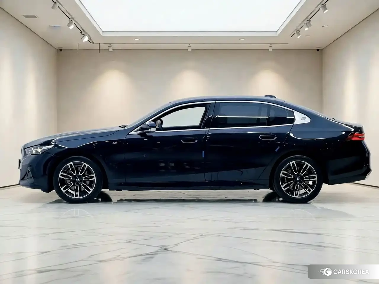 BMW 5 series 2025 Черный из Китая